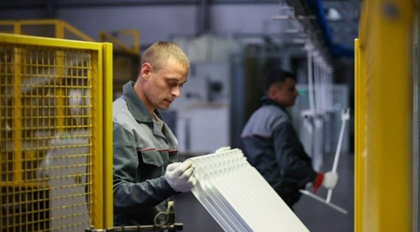 Антрацитовское предприятие по выпуску алюминиевых радиаторов отопления и алюминиевого профиля «Юнис» реализует продукцию по всей России