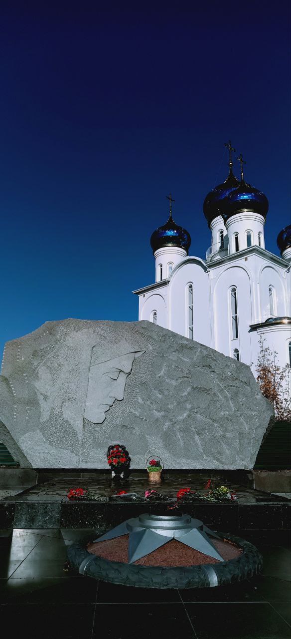 В рамках программы «Луганский характер» 29 октября учащиеся "школы им. Грекова П.М." посетили музей «Молодая гвардия» и памятные места г. Краснодона В рамках программы «Луганский характер» 29 октября учащиеся "школы им. Грекова П.М." посетили музей «Молодая гвардия» и памятные места г. Краснодона