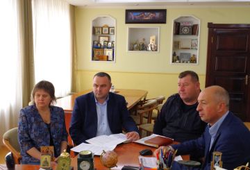  :        ""                ...