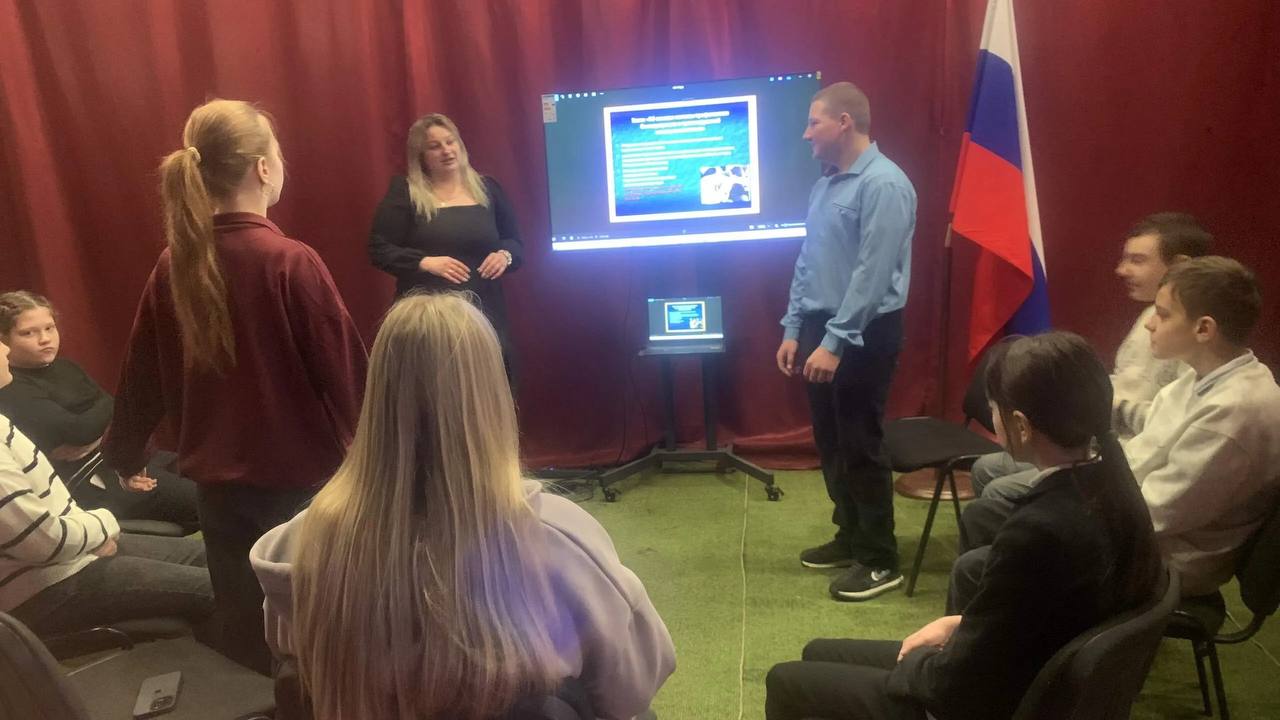 Преступность среди несовершеннолетних – это сложная и многогранная проблема, требующая комплексного подхода и активного участия всего общества