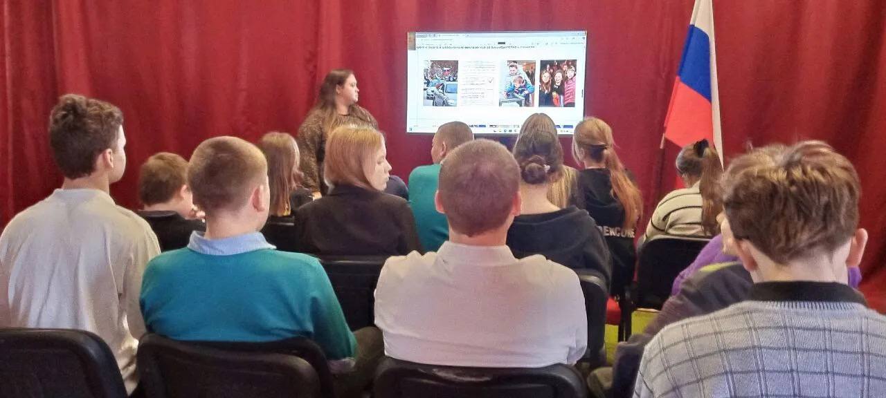 Преступность среди несовершеннолетних – это сложная и многогранная проблема, требующая комплексного подхода и активного участия всего общества Преступность среди несовершеннолетних – это сложная и многогранная проблема, требующая комплексного подхода и активного участия всего общества