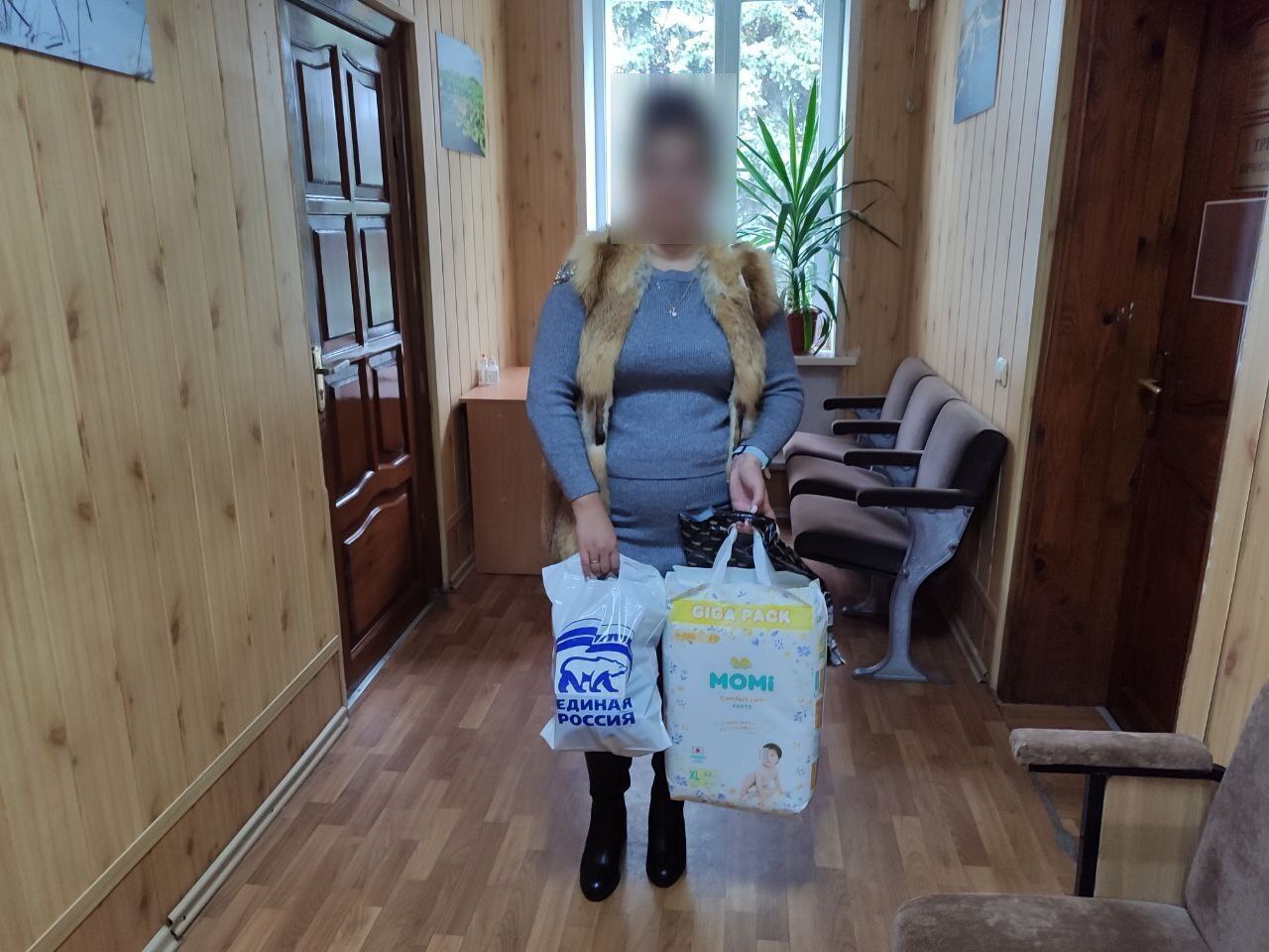 «Своих не бросаем». Первичное отделение №5 города Кременная, координатор «Женского движения» Руслана Боярская совместно с единороссами встретились с семьями участников СВО, в которых растут маленькие дети «Своих не бросаем». Первичное отделение №5 города Кременная, координатор «Женского движения» Руслана Боярская совместно с единороссами встретились с семьями участников СВО, в которых растут маленькие дети