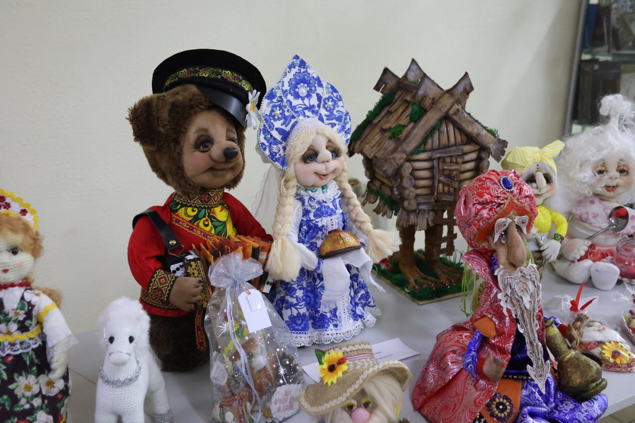 Этнофестиваль «Наш дом – Россия» объединил жителей и гостей Луганска Этнофестиваль «Наш дом – Россия» объединил жителей и гостей Луганска