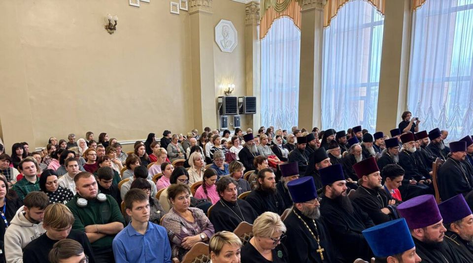 Первые Северодонецкие образовательные чтения «Просвещение и нравственность: формирование личности и вызовы времени» прошли в Стаханове Первые Северодонецкие образовательные чтения «Просвещение и нравственность: формирование личности и вызовы времени» прошли в Стаханове