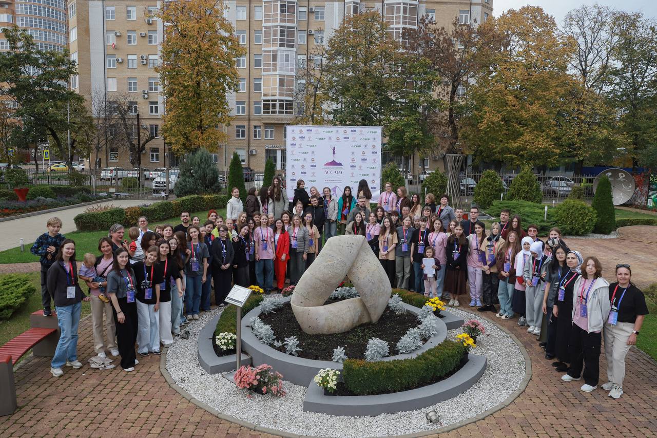 Ученица Лутугинской средней школы №1 посетила IV Южно-Российскую математическую олимпиаду Ученица Лутугинской средней школы №1 посетила IV Южно-Российскую математическую олимпиаду