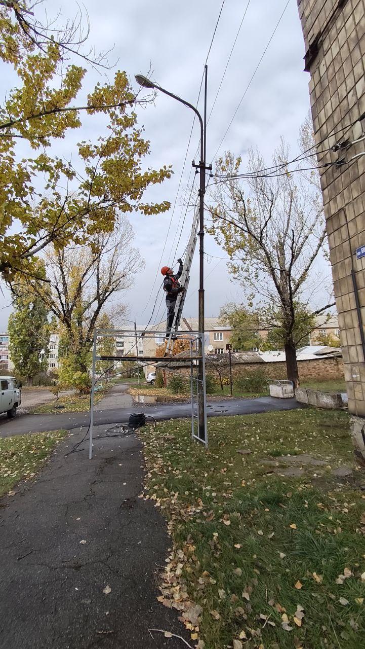 Электрики Удмуртии провели работы по ремонту электропроводки в Лутугинской музыкальной школе Электрики Удмуртии провели работы по ремонту электропроводки в Лутугинской музыкальной школе