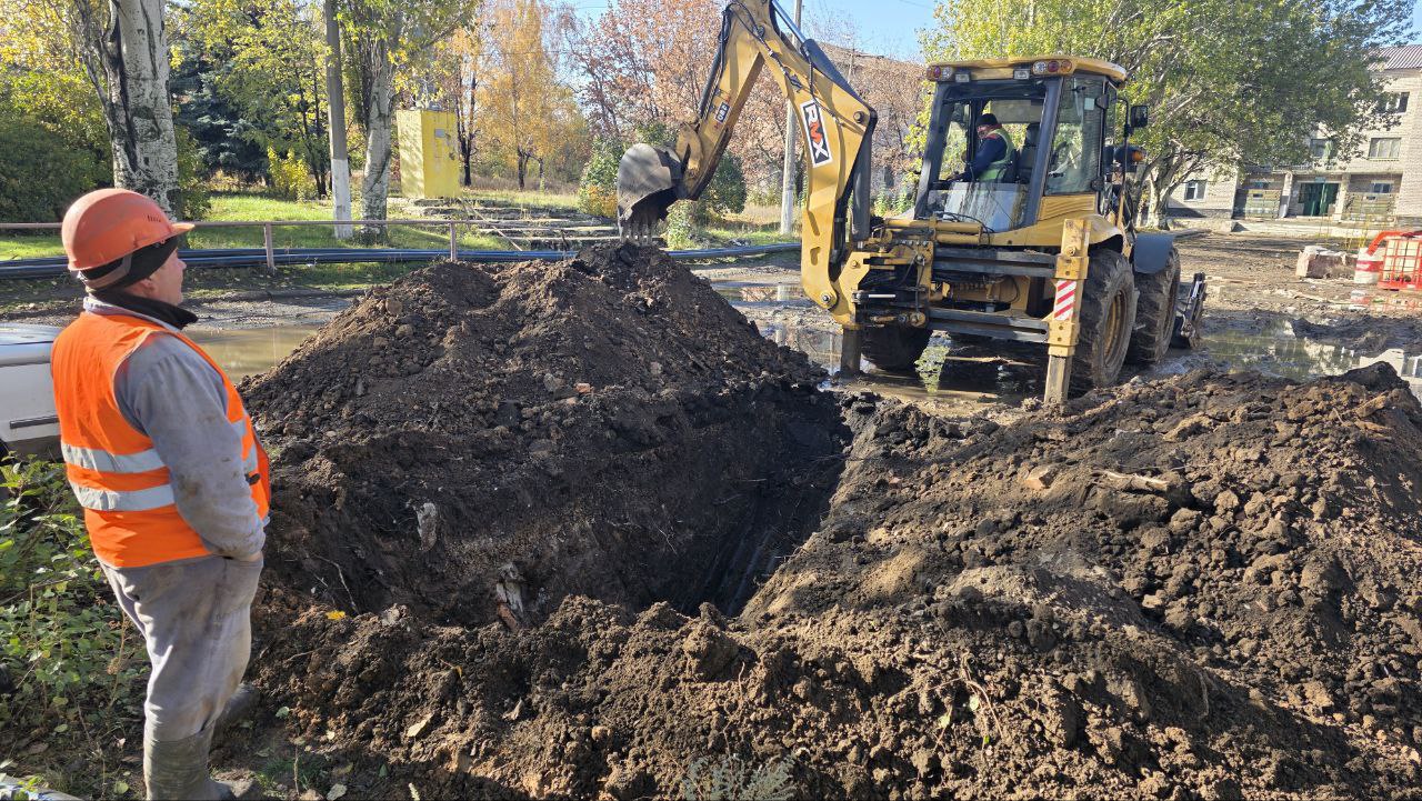 Сергей Крамаренко: АО "Алтайводсервис" проводит замену аварийного участка водопровода в поселке Родаково"