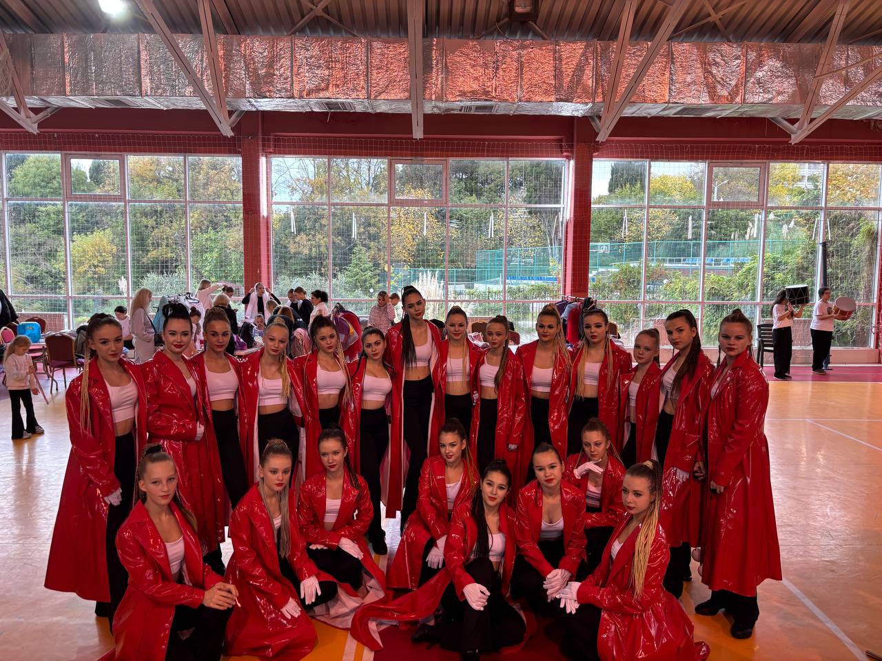 Танцевальный коллектив «XXI век» Молодогвардейской средней школы № 21 под руководством Кристины Казейкиной успешно выступил на Международном конкурсе «СОЧИНСКИЙ ТРИУМФ» в городе Сочи! Ребята стали Лауреатами 1 степени в двух... Танцевальный коллектив «XXI век» Молодогвардейской средней школы № 21 под руководством Кристины Казейкиной успешно выступил на Международном конкурсе «СОЧИНСКИЙ ТРИУМФ» в городе Сочи! Ребята стали Лауреатами 1 степени в двух...