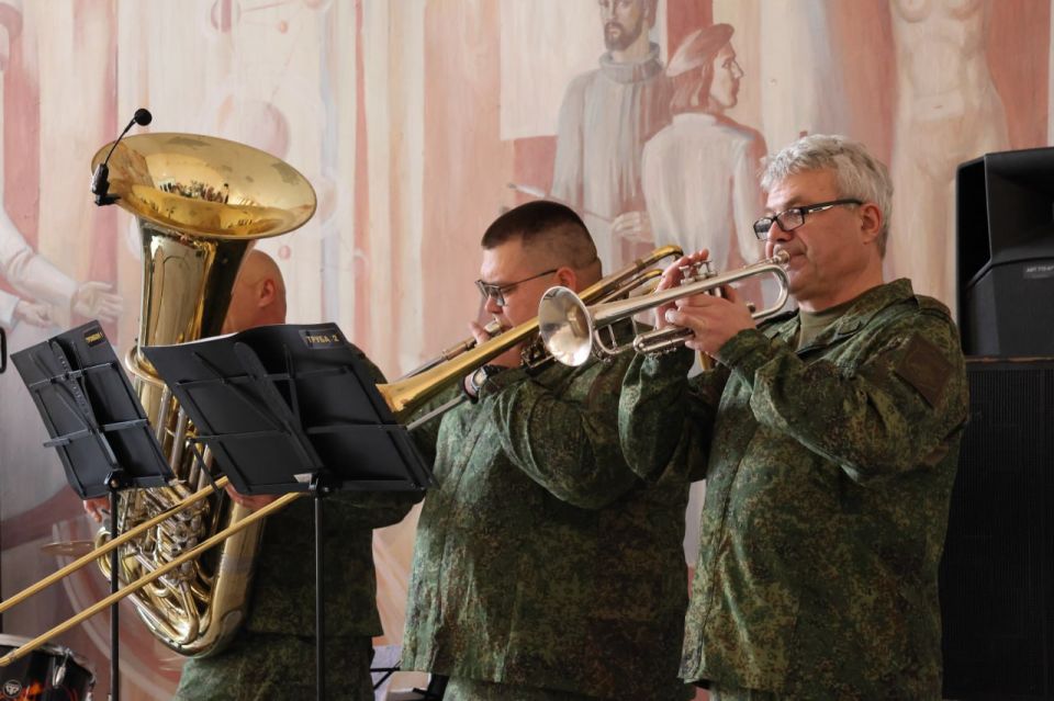 Этнофестиваль «Наш дом – Россия» объединил жителей и гостей Луганска Этнофестиваль «Наш дом – Россия» объединил жителей и гостей Луганска