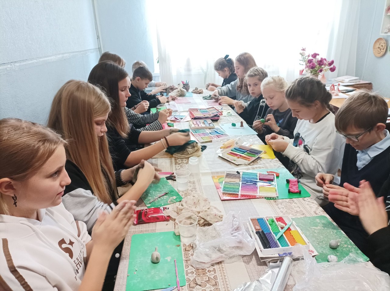 В Лутугинском муниципальном округ прошла олимпиада «Краски родного края» В Лутугинском муниципальном округ прошла олимпиада «Краски родного края»