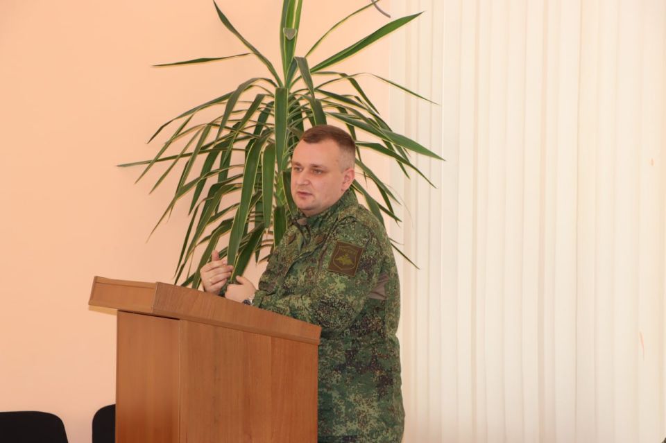 Евгений Бондарь: Совещание по вопросам первичного воинского учёта в Лутугинском муниципальном округе Евгений Бондарь: Совещание по вопросам первичного воинского учёта в Лутугинском муниципальном округе