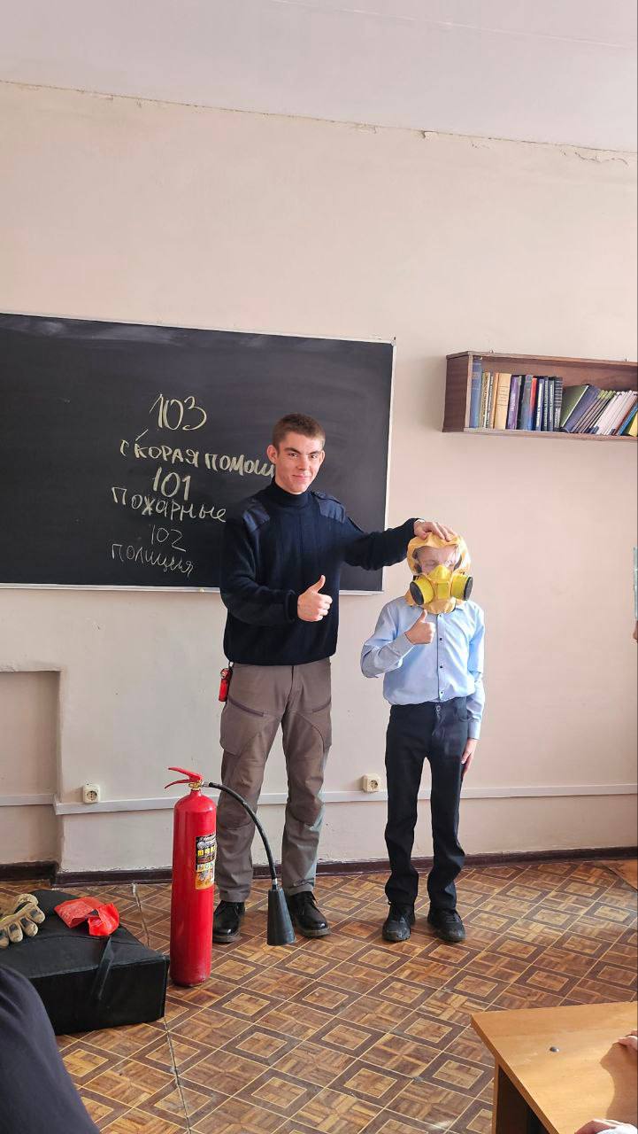 В Луганске прошла профориентационная экскурсия для особенных детей В Луганске прошла профориентационная экскурсия для особенных детей