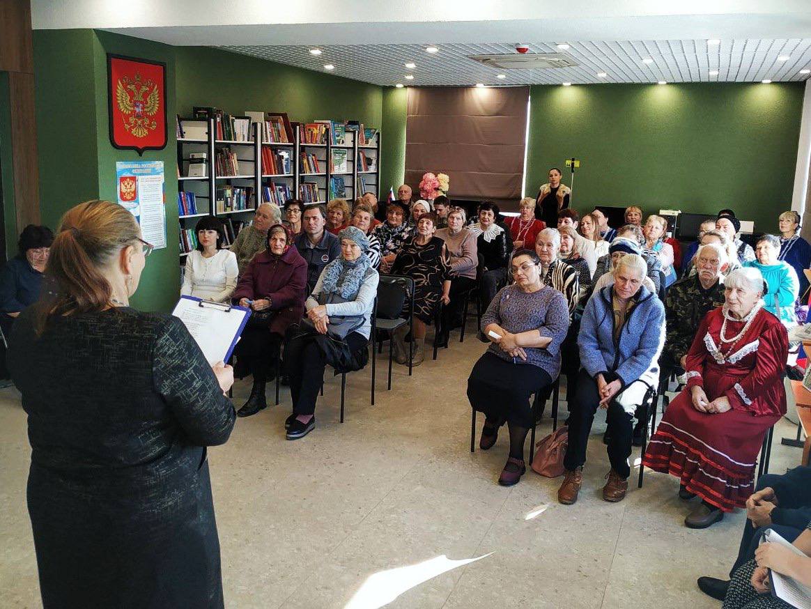 В честь Дня Народного Единства активисты и сторонники «ЕДИНОЙ РОССИИ» приняли участие в творческом событии В честь Дня Народного Единства активисты и сторонники «ЕДИНОЙ РОССИИ» приняли участие в творческом событии