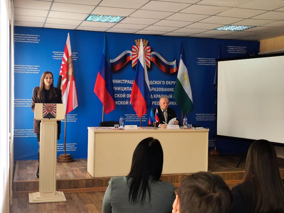 Сегодня, 30 октября 2025 года, прошло очередное заседание Совета городского округа муниципальное образование городской округ город Красный Луч Луганской Народной Республики Сегодня, 30 октября 2025 года, прошло очередное заседание Совета городского округа муниципальное образование городской округ город Красный Луч Луганской Народной Республики