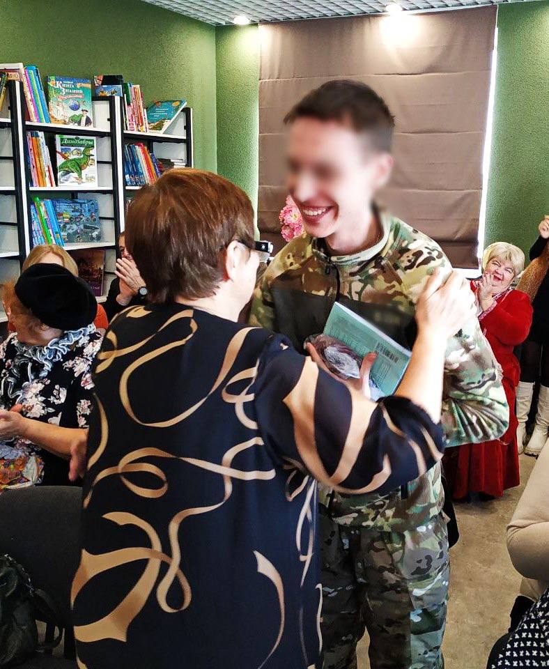 В честь Дня Народного Единства активисты и сторонники «ЕДИНОЙ РОССИИ» приняли участие в творческом событии В честь Дня Народного Единства активисты и сторонники «ЕДИНОЙ РОССИИ» приняли участие в творческом событии