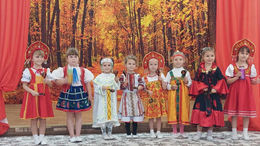 4 ноября в России отмечают День народного единства 4 ноября в России отмечают День народного единства