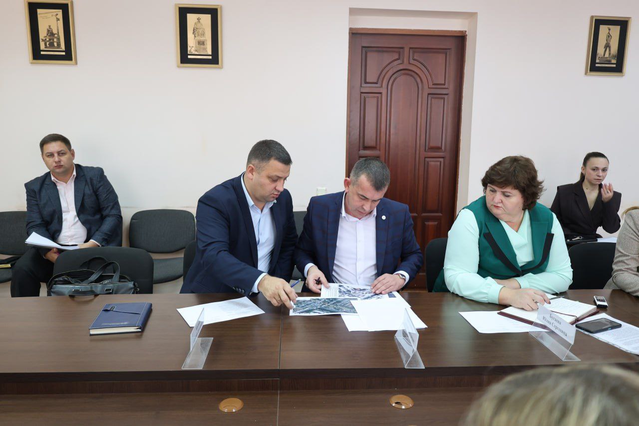 Константин Бутримов: НА ПОВЕСТКЕ АКТУАЛЬНЫЕ ВОПРОСЫ Константин Бутримов: НА ПОВЕСТКЕ АКТУАЛЬНЫЕ ВОПРОСЫ