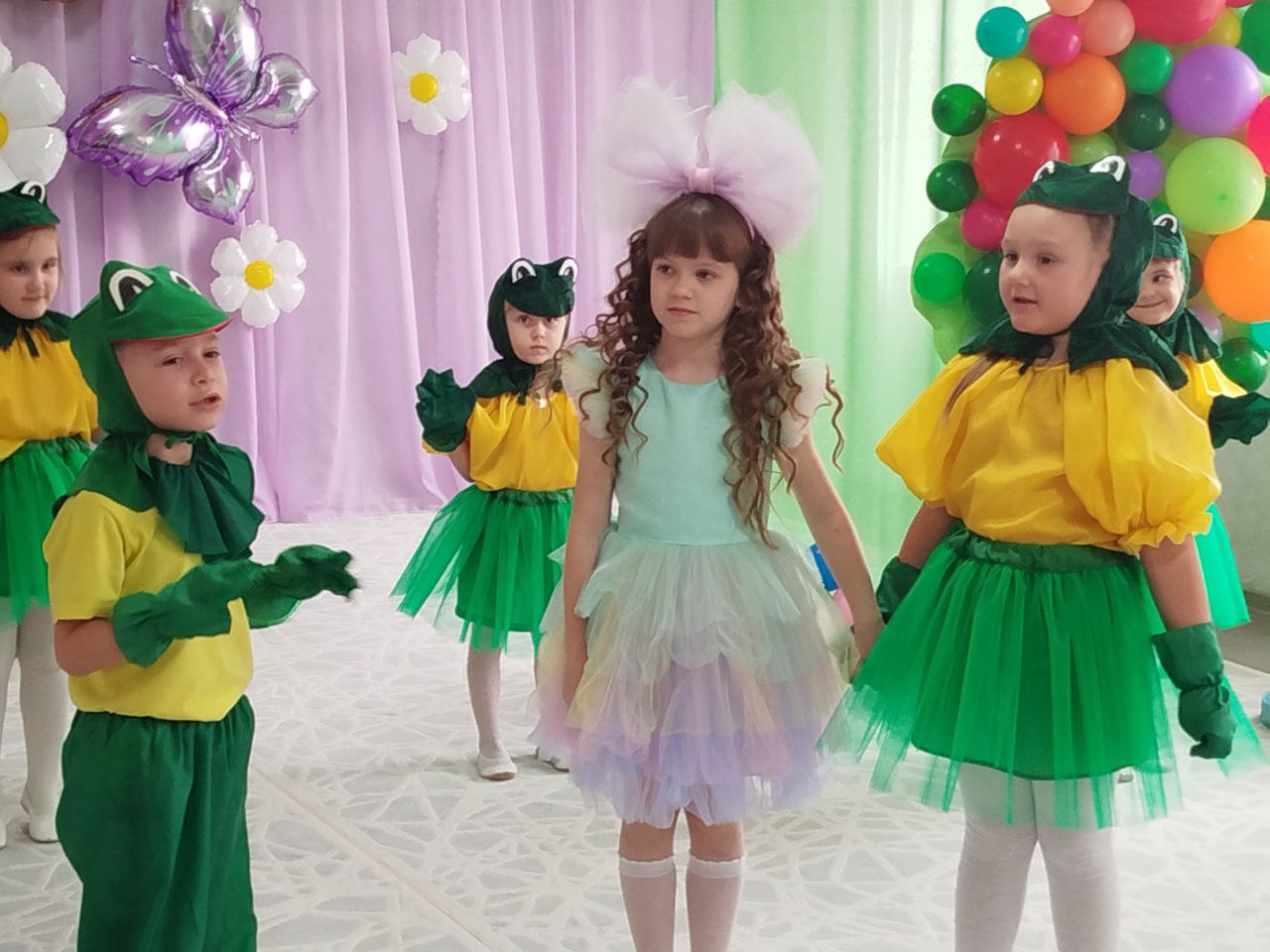 Сегодня детский сад "Дюймовочка" отмечает свой 60-летний юбилей – событие, наполненное радостью и гордостью для всех, кто связан с этим замечательным учреждением Сегодня детский сад "Дюймовочка" отмечает свой 60-летний юбилей – событие, наполненное радостью и гордостью для всех, кто связан с этим замечательным учреждением