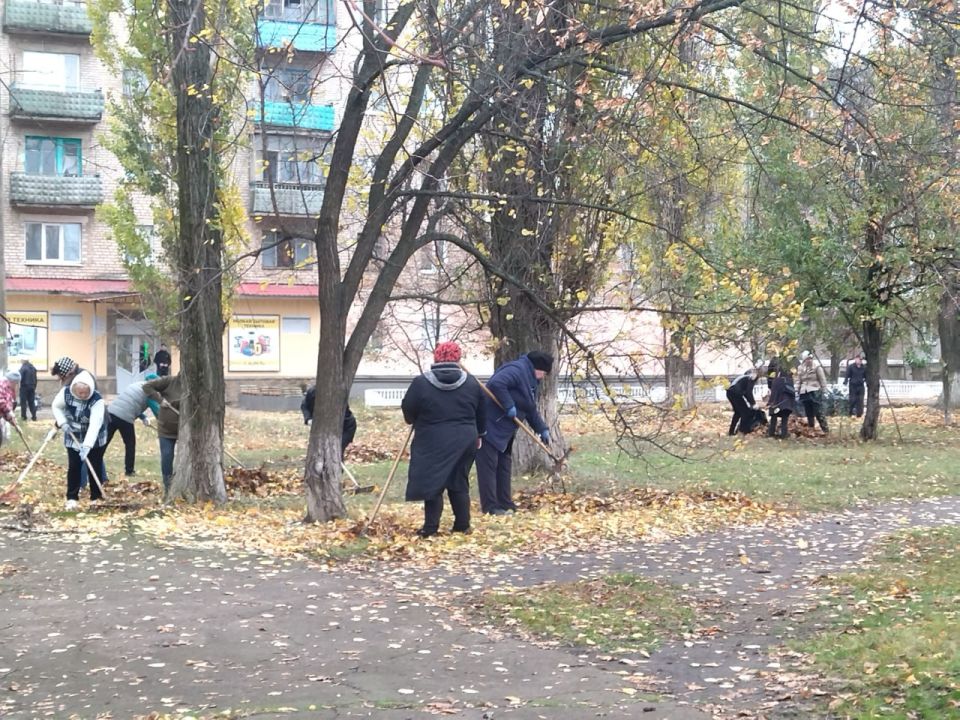 Жители города Суходольска приняли участие в общественном субботнике Жители города Суходольска приняли участие в общественном субботнике