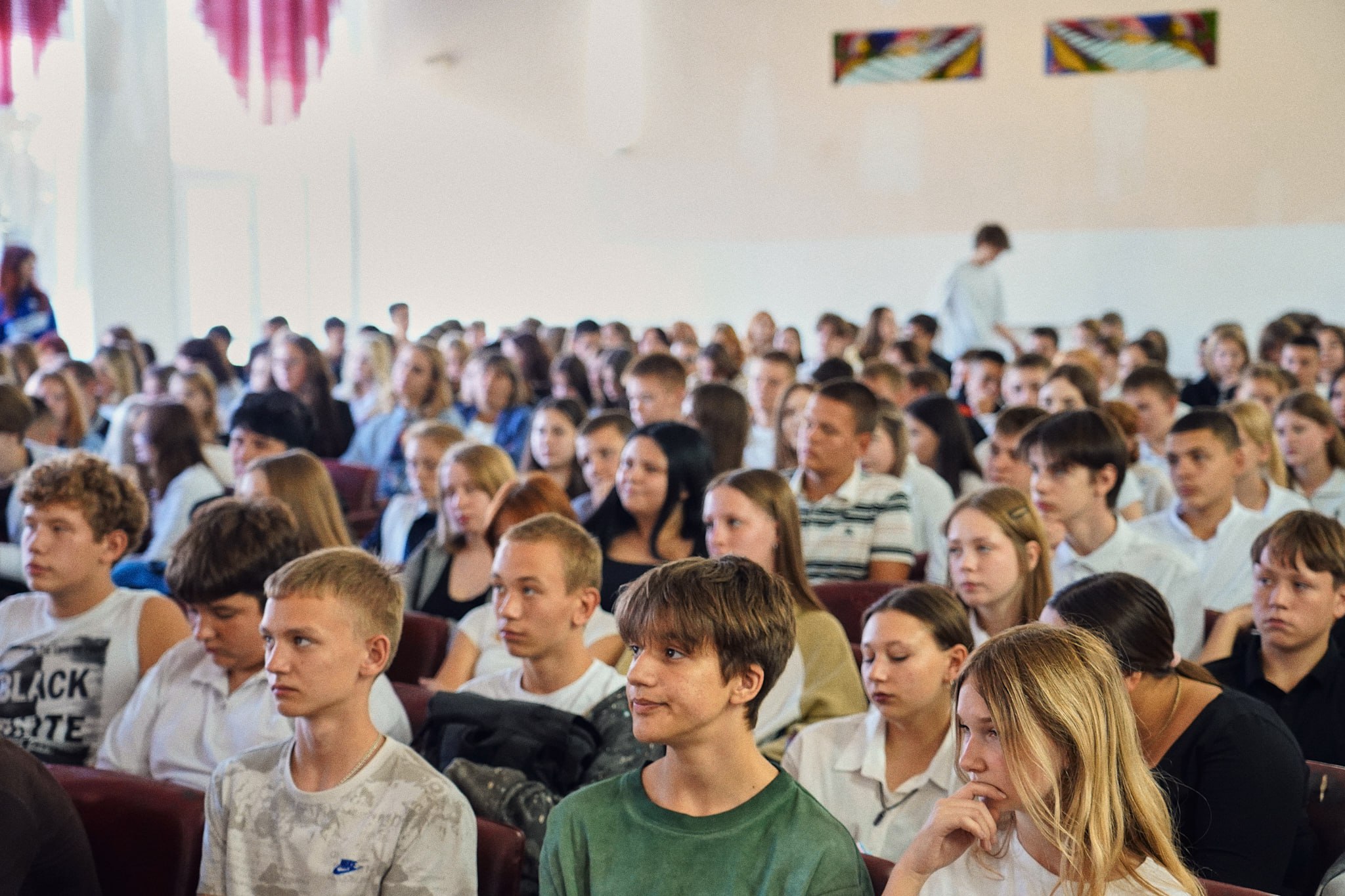 Михаил Голубович: Когда мы начинали поездки по муниципалитетам, я обещал, что за каждым визитом последуют не просто разговоры, а реальные действия и новые возможности для молодежи Михаил Голубович: Когда мы начинали поездки по муниципалитетам, я обещал, что за каждым визитом последуют не просто разговоры, а реальные действия и новые возможности для молодежи