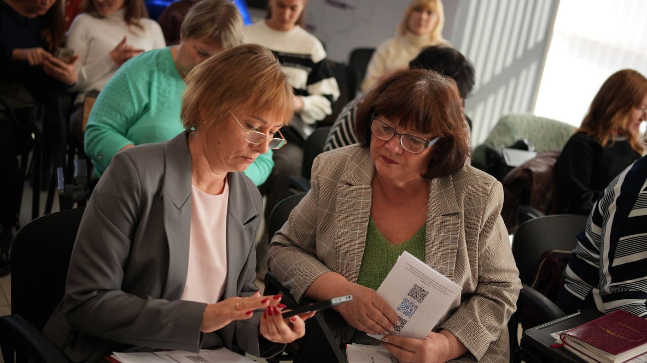 Сотрудники Лутугинского дома детского и юношеского творчества посетили Республиканский методический совет руководителей учреждений дополнительного образования Сотрудники Лутугинского дома детского и юношеского творчества посетили Республиканский методический совет руководителей учреждений дополнительного образования