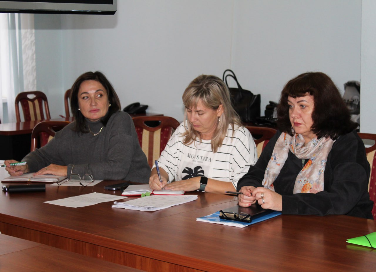 Сегодня в Администрации Краснодонского муниципального округа при участии представителей Межрайонной инспекции Федеральной налоговой службы №8 по Луганской Народной Республике состоялось очередное заседание рабочей группы... Сегодня в Администрации Краснодонского муниципального округа при участии представителей Межрайонной инспекции Федеральной налоговой службы №8 по Луганской Народной Республике состоялось очередное заседание рабочей группы...