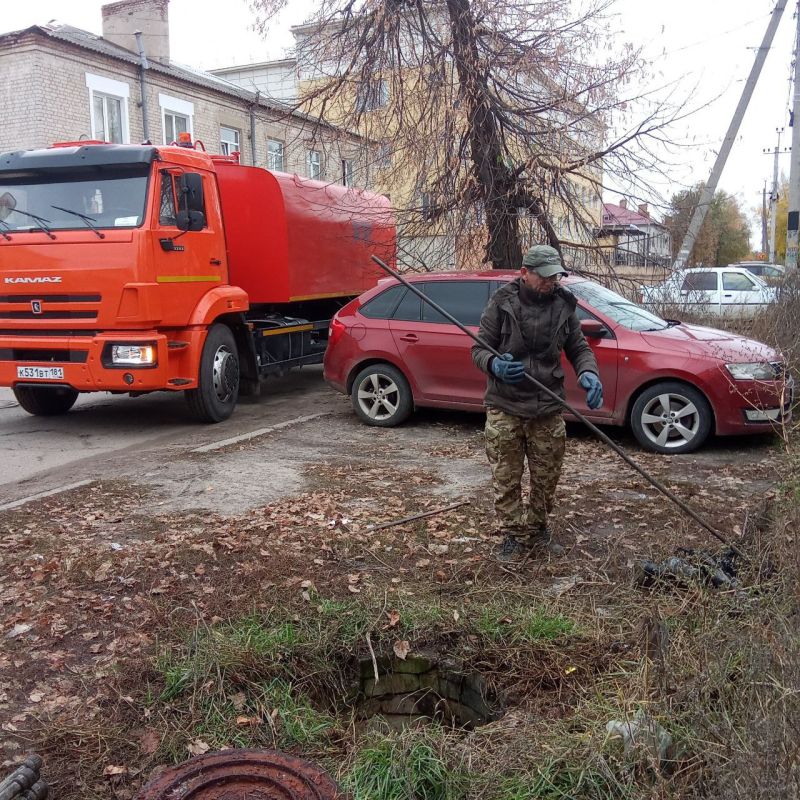 Аварийные бригады провели важные работы по устранению засоров в сетях канализации Аварийные бригады провели важные работы по устранению засоров в сетях канализации