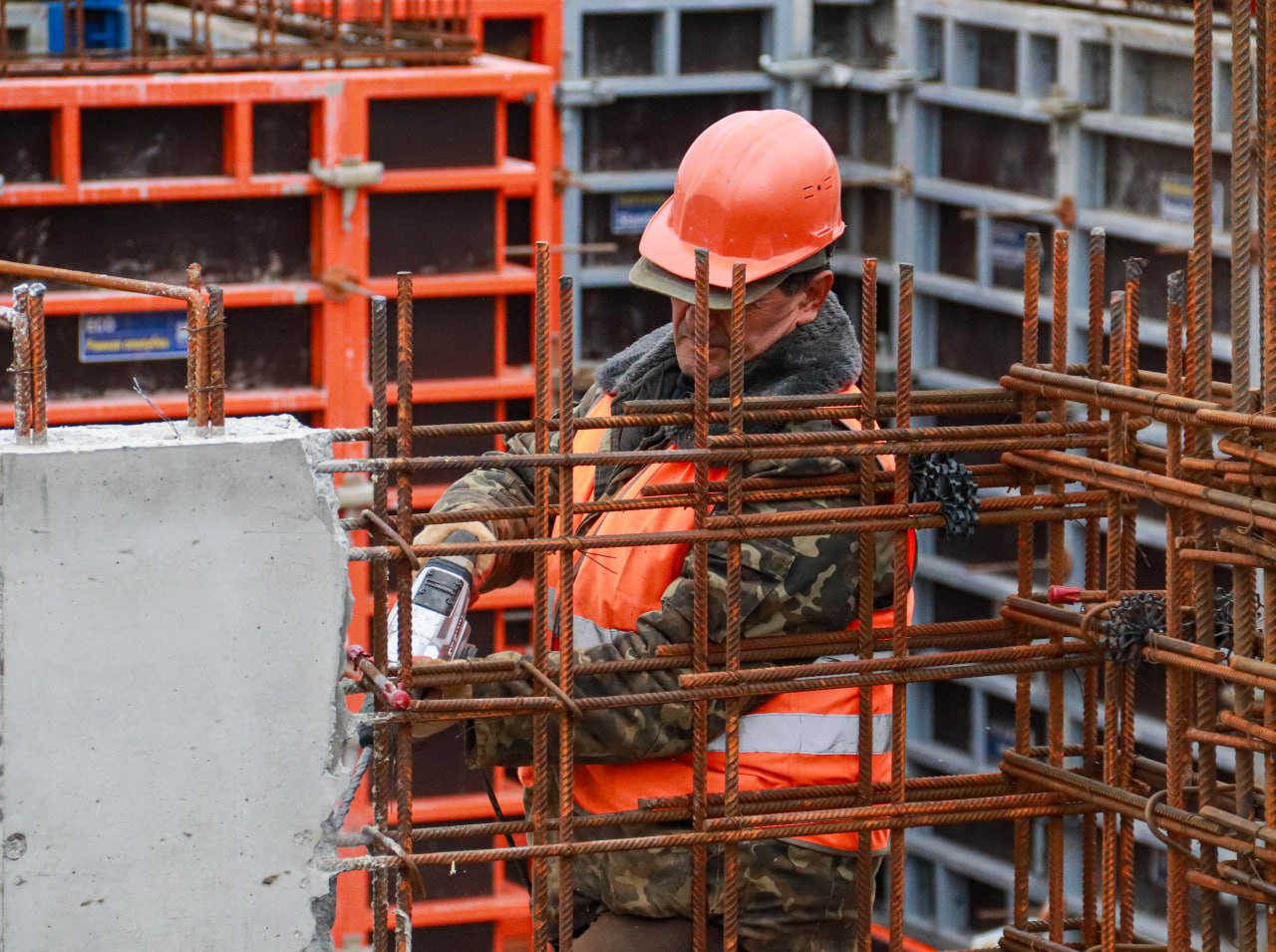 В ЛНР реализуют порядка 60 проектов жилищного строительства В ЛНР реализуют порядка 60 проектов жилищного строительства