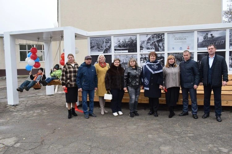 В Первомайске открылась уличная выставка «Театральная площадь» В Первомайске открылась уличная выставка «Театральная площадь»