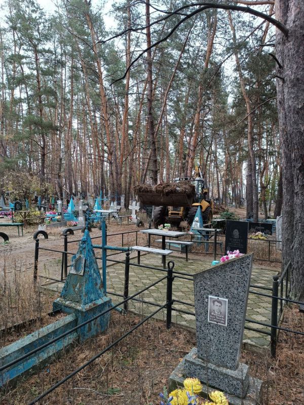 Владимир Чернев: В рамках подписанного мной постановления о благоустройстве территорий кладбищ учреждения приступили к масштабным мероприятиям по приведению их в нормативное состояние Владимир Чернев: В рамках подписанного мной постановления о благоустройстве территорий кладбищ учреждения приступили к масштабным мероприятиям по приведению их в нормативное состояние