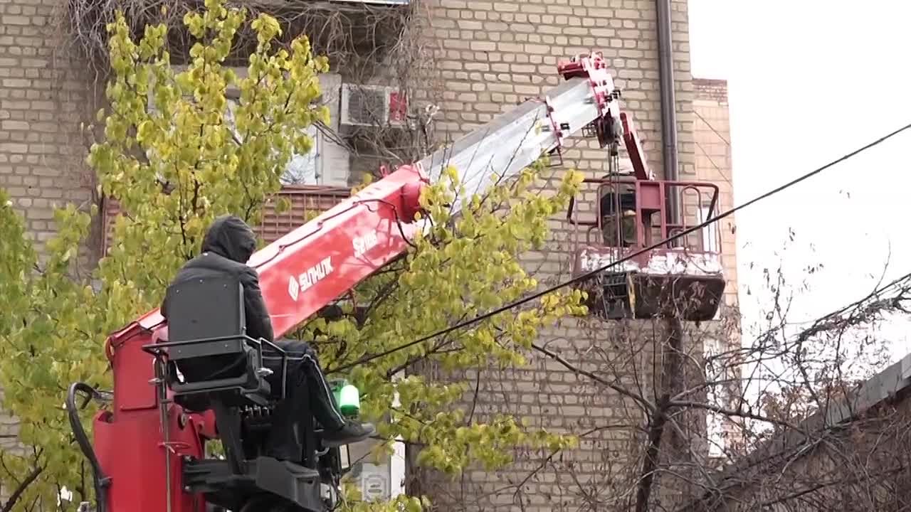 На Петра Котова, 2А завершается капитальный ремонт кровли