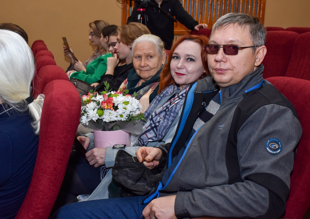 «Детки из клетки»: молодежный спектакль о свободе и взрослении «Детки из клетки»: молодежный спектакль о свободе и взрослении