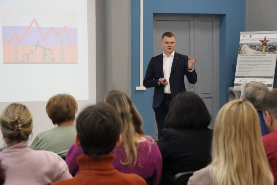 Яркой точкой программы пребывания депутата Совета городского округа Елены Воробьевой на Вологодчине стало участие в Гражданском форуме Вологодской области Яркой точкой программы пребывания депутата Совета городского округа Елены Воробьевой на Вологодчине стало участие в Гражданском форуме Вологодской области