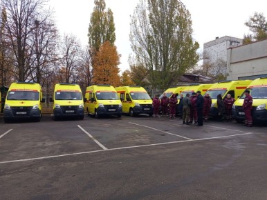 Парк «скорой помощи» ЛНР пополнился современными реанимобилями