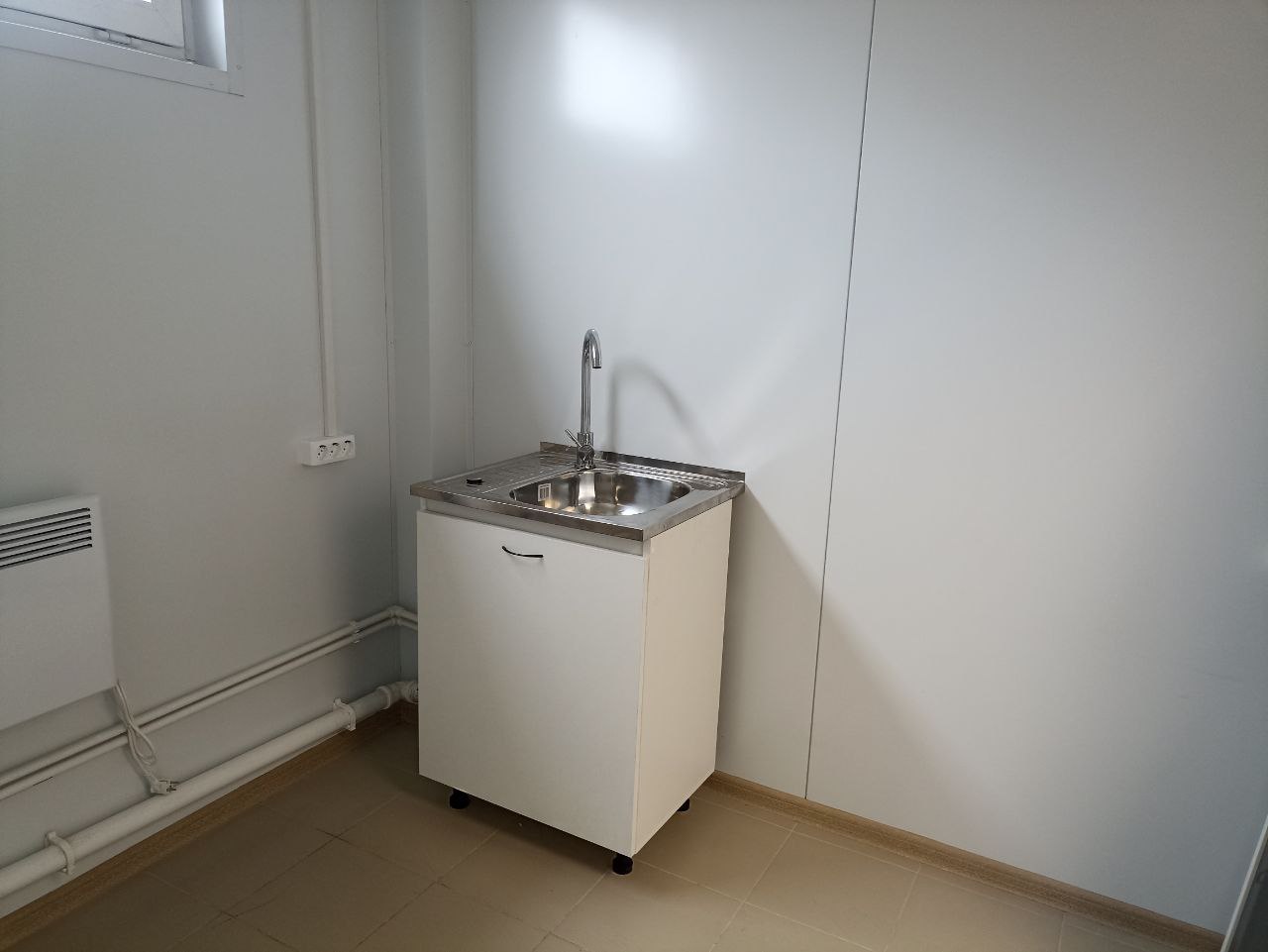 Строительство ФАП в пгт Новодарьевка продолжается Строительство ФАП в пгт Новодарьевка продолжается