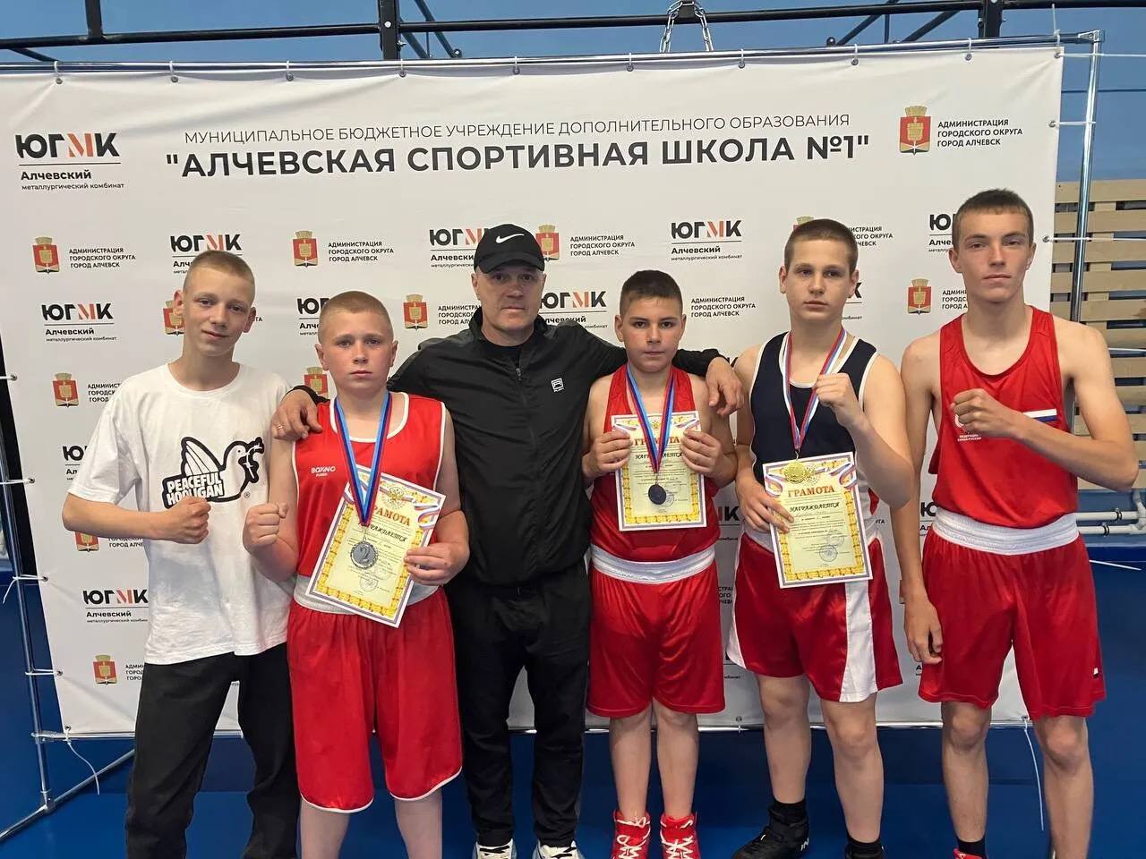 Сергей Крамаренко: Вчера, в рамках празднования Дня тренера, встретился с наставниками спортивных дисциплин, чтобы поблагодарить их за вклад в развитие спорта и воспитание подрастающего поколения Сергей Крамаренко: Вчера, в рамках празднования Дня тренера, встретился с наставниками спортивных дисциплин, чтобы поблагодарить их за вклад в развитие спорта и воспитание подрастающего поколения