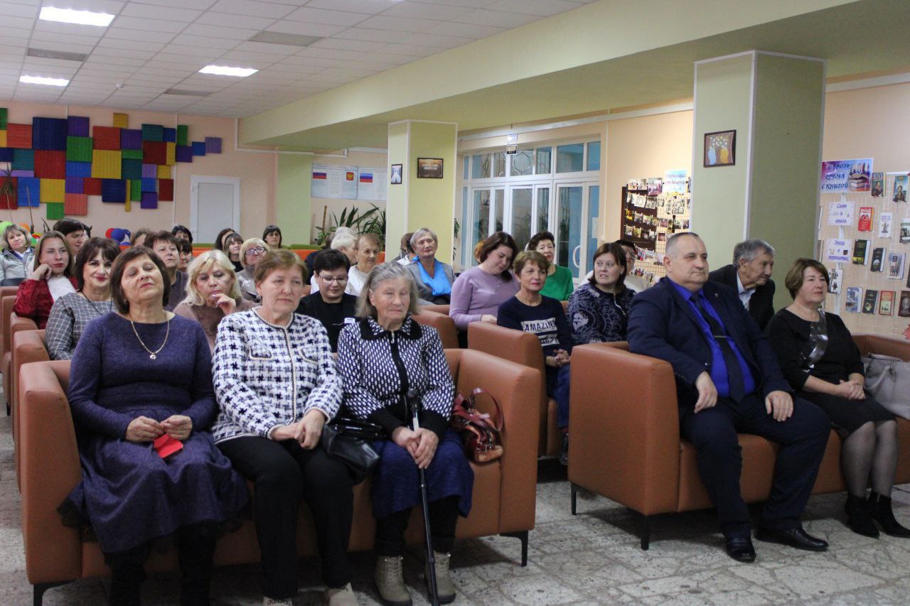 Центральная библиотека сегодня отмечает знаменательный юбилей – 100 лет! Центральная библиотека сегодня отмечает знаменательный юбилей – 100 лет!