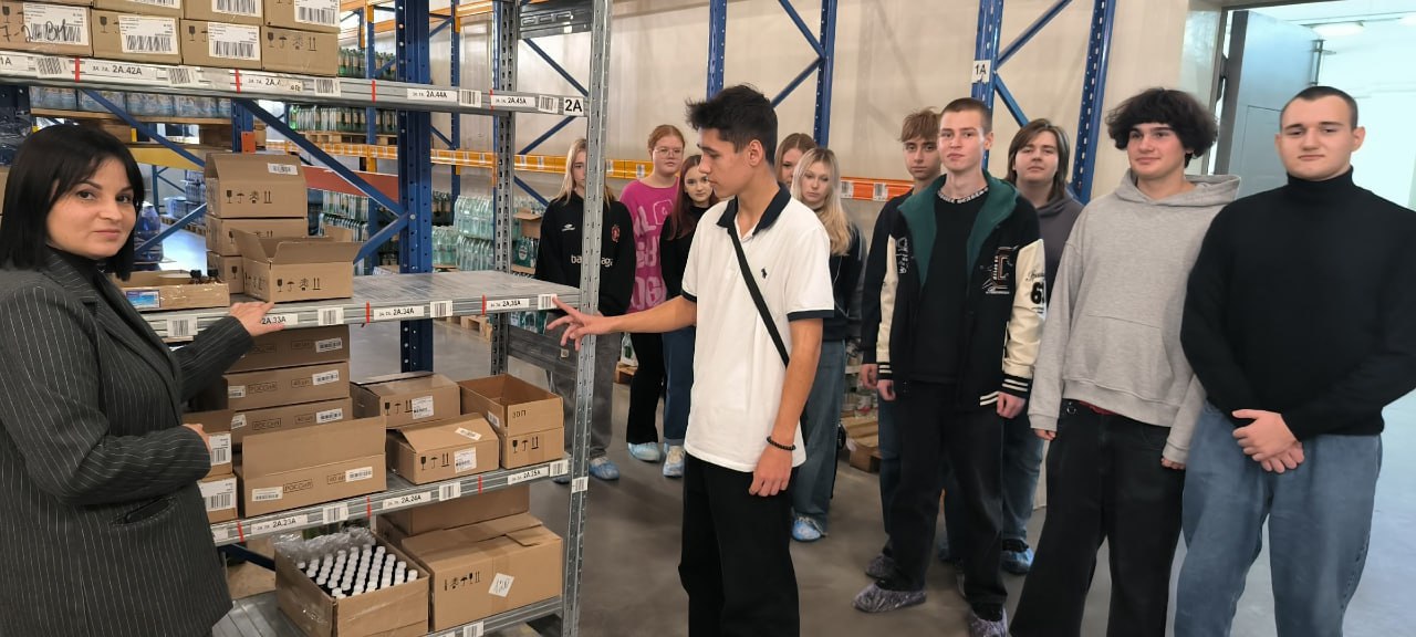 29 октября 25 в рамках профориентационных мероприятий филиал "Аптечный склад" ГУП ЛНР "ЛУГМЕДФАРМ" посетили студенты 1 курса ГБОУ СПО ЛНР "Луганский архитектурно-строительный колледж имени архитектора А.С.Шеремета 29 октября 25 в рамках профориентационных мероприятий филиал "Аптечный склад" ГУП ЛНР "ЛУГМЕДФАРМ" посетили студенты 1 курса ГБОУ СПО ЛНР "Луганский архитектурно-строительный колледж имени архитектора А.С.Шеремета