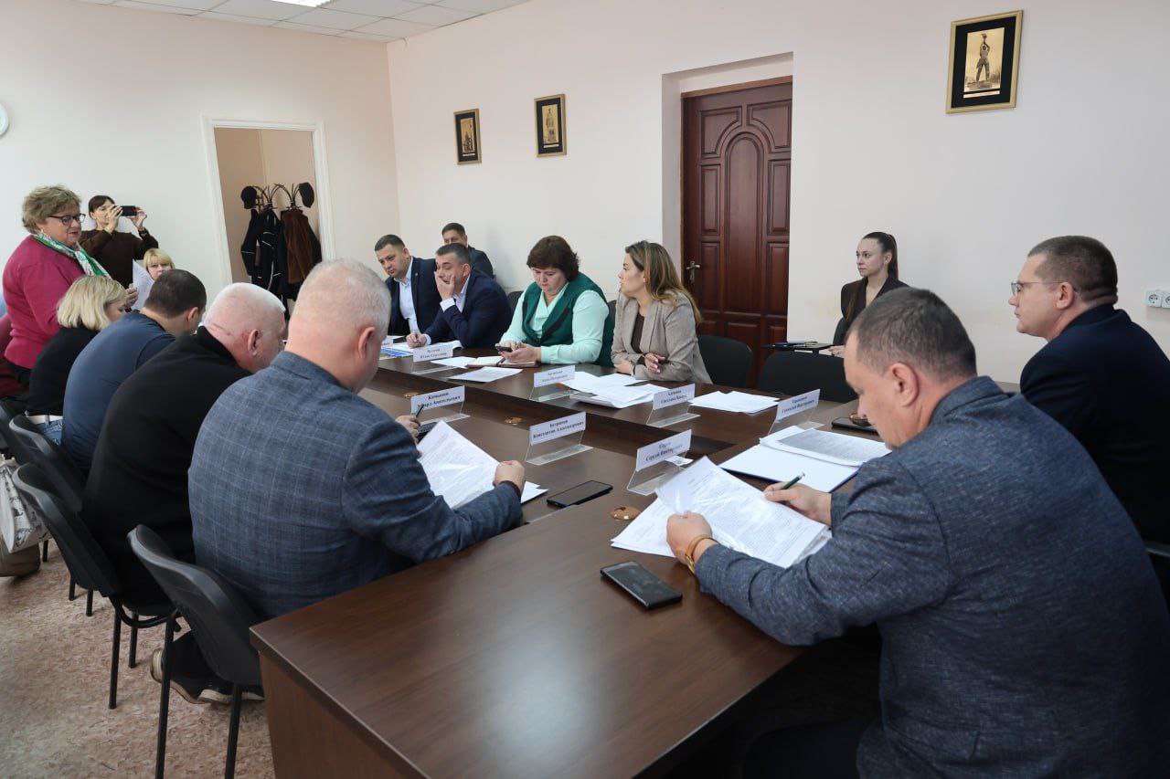 Константин Бутримов: НА ПОВЕСТКЕ АКТУАЛЬНЫЕ ВОПРОСЫ Константин Бутримов: НА ПОВЕСТКЕ АКТУАЛЬНЫЕ ВОПРОСЫ