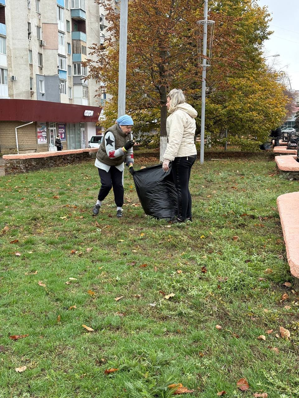 В преддверии Дня народного единства, 31 октября и 1 ноября, на территории Краснодонского муниципального округа пройдет общемуниципальный субботник В преддверии Дня народного единства, 31 октября и 1 ноября, на территории Краснодонского муниципального округа пройдет общемуниципальный субботник