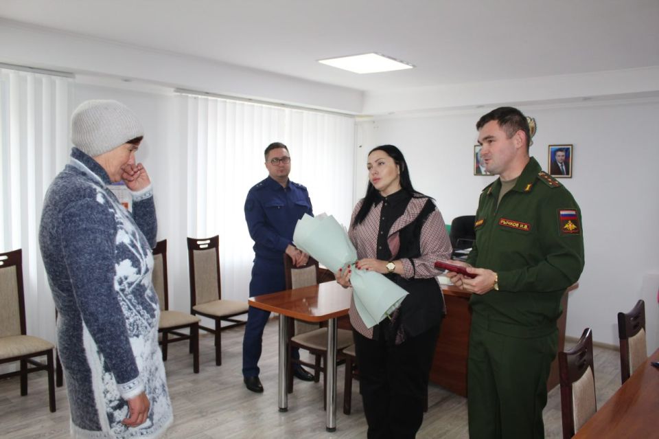 Память о героях жива: Ордена Мужества переданы семьям павших воинов Новопсковского округа Память о героях жива: Ордена Мужества переданы семьям павших воинов Новопсковского округа