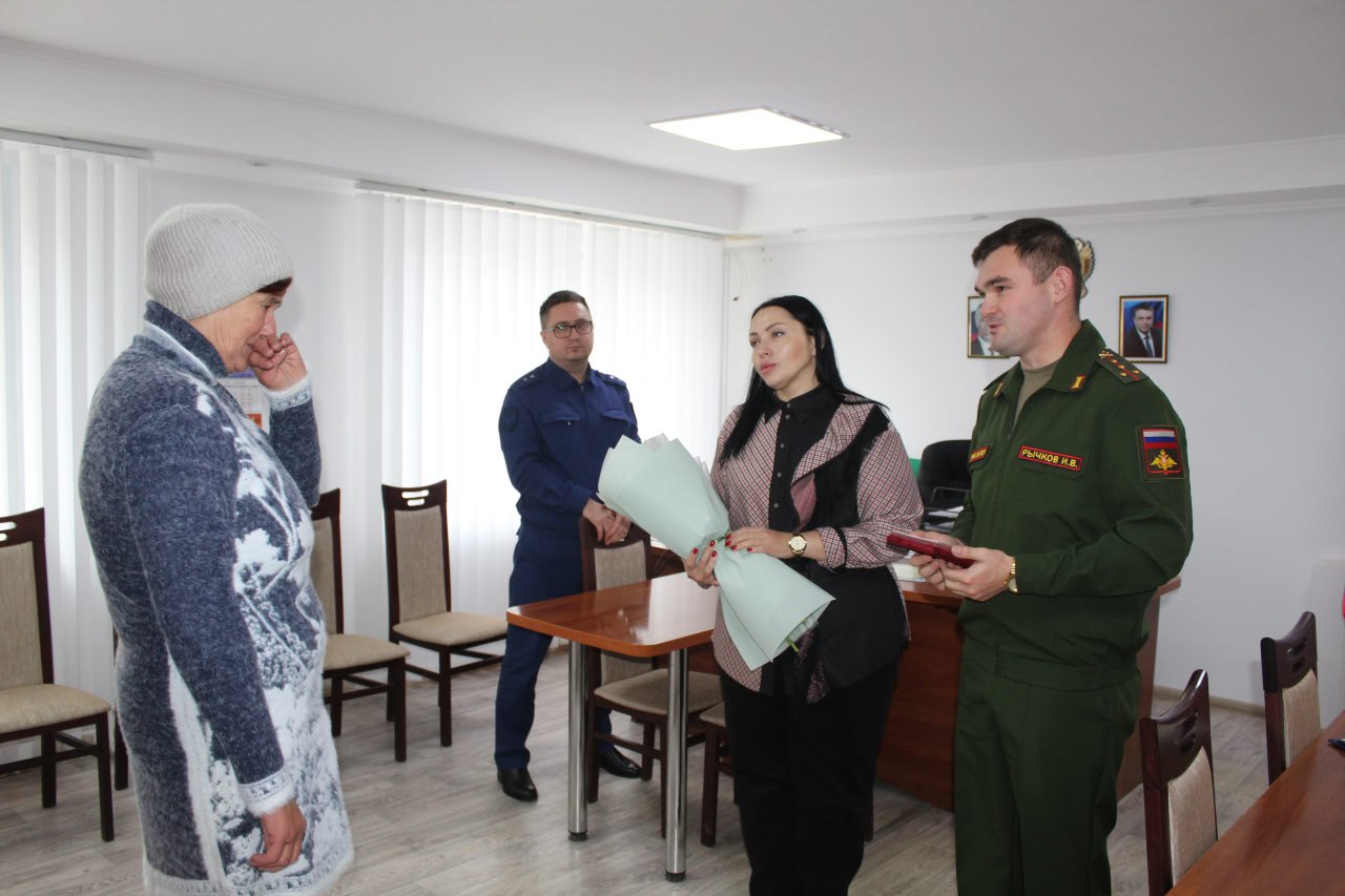 Память о героях жива: Ордена Мужества переданы семьям павших воинов Новопсковского округа Память о героях жива: Ордена Мужества переданы семьям павших воинов Новопсковского округа