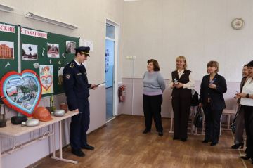 Стаханов встречал участников Республиканской конференции по вопросам трудового воспитания молодежи