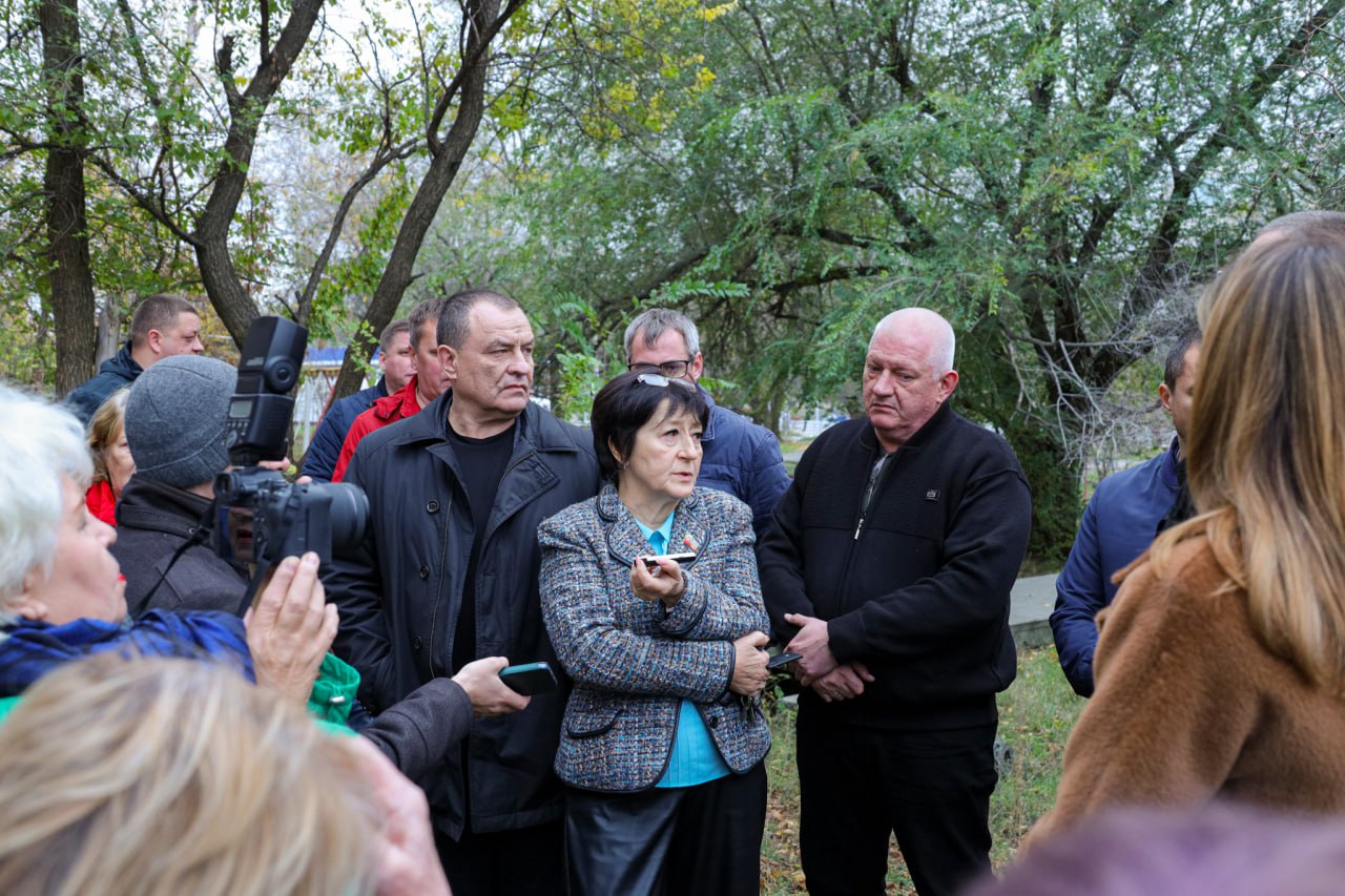 Комитет по инфраструктуре держит на контроле выполнение ремонтных работ в доме № 7 на квартале Дзержинского в Луганске – Геннадий Тараканов Комитет по инфраструктуре держит на контроле выполнение ремонтных работ в доме № 7 на квартале Дзержинского в Луганске – Геннадий Тараканов