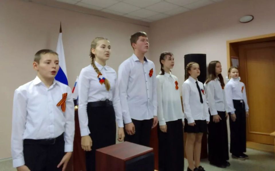 В историческом музее в рамках проекта «Герои Отечества» состоялась музыкально-патриотическая игра «Угадай мелодию по страницам песен военных лет» В историческом музее в рамках проекта «Герои Отечества» состоялась музыкально-патриотическая игра «Угадай мелодию по страницам песен военных лет»