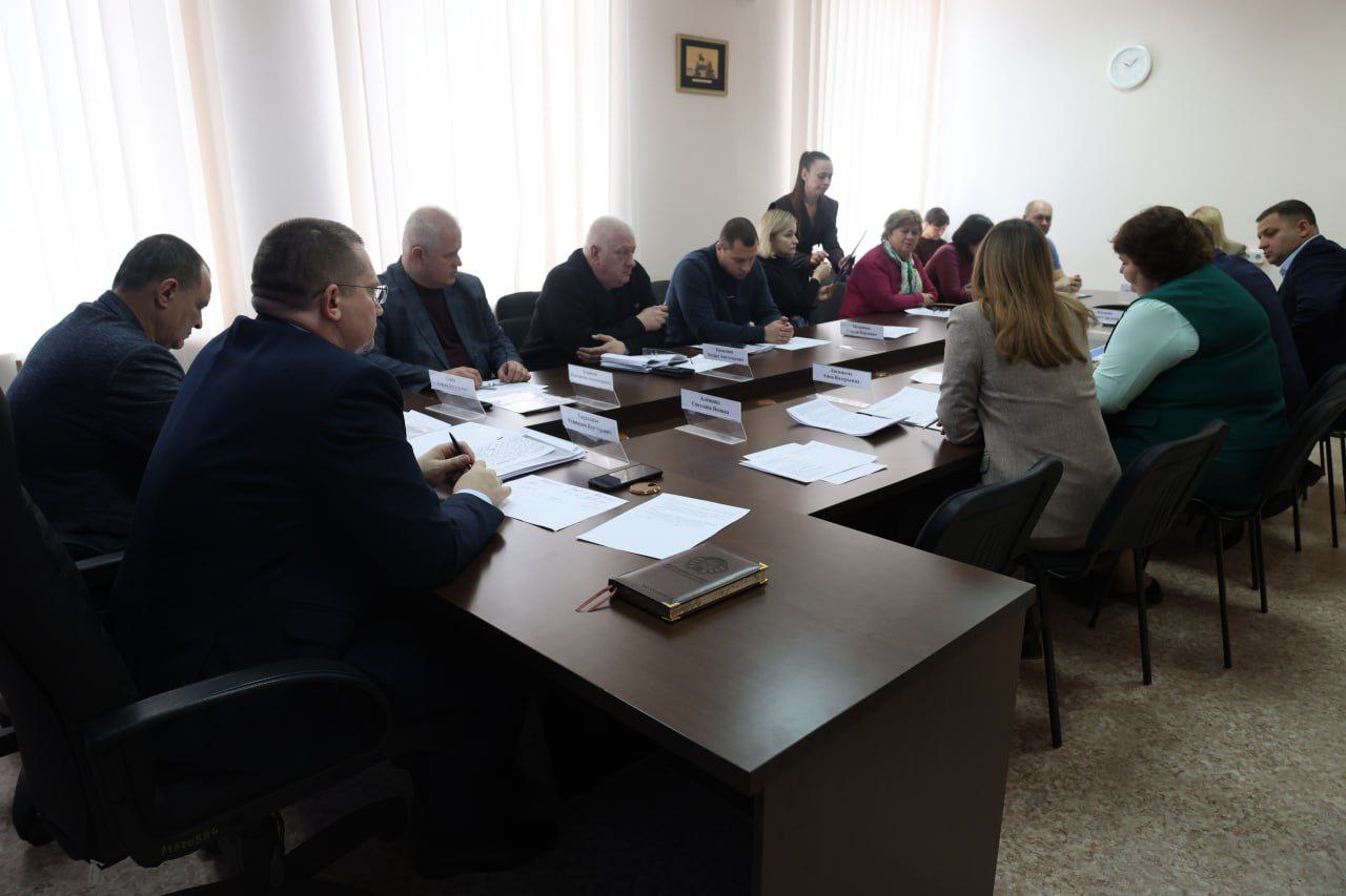 Константин Бутримов: НА ПОВЕСТКЕ АКТУАЛЬНЫЕ ВОПРОСЫ Константин Бутримов: НА ПОВЕСТКЕ АКТУАЛЬНЫЕ ВОПРОСЫ