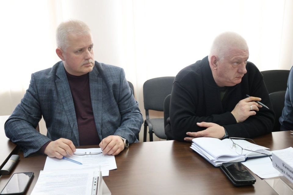Константин Бутримов: НА ПОВЕСТКЕ АКТУАЛЬНЫЕ ВОПРОСЫ Константин Бутримов: НА ПОВЕСТКЕ АКТУАЛЬНЫЕ ВОПРОСЫ