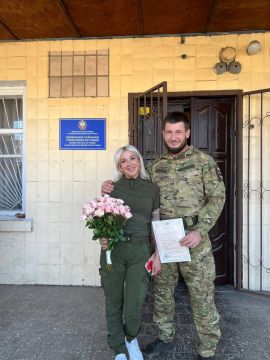 Спецназ «Ахмат» МО РФ.. История медсестры с позывным «Вата» Даже на СВО расцветают самые нежные чувства, освещая путь светом любви и надежды