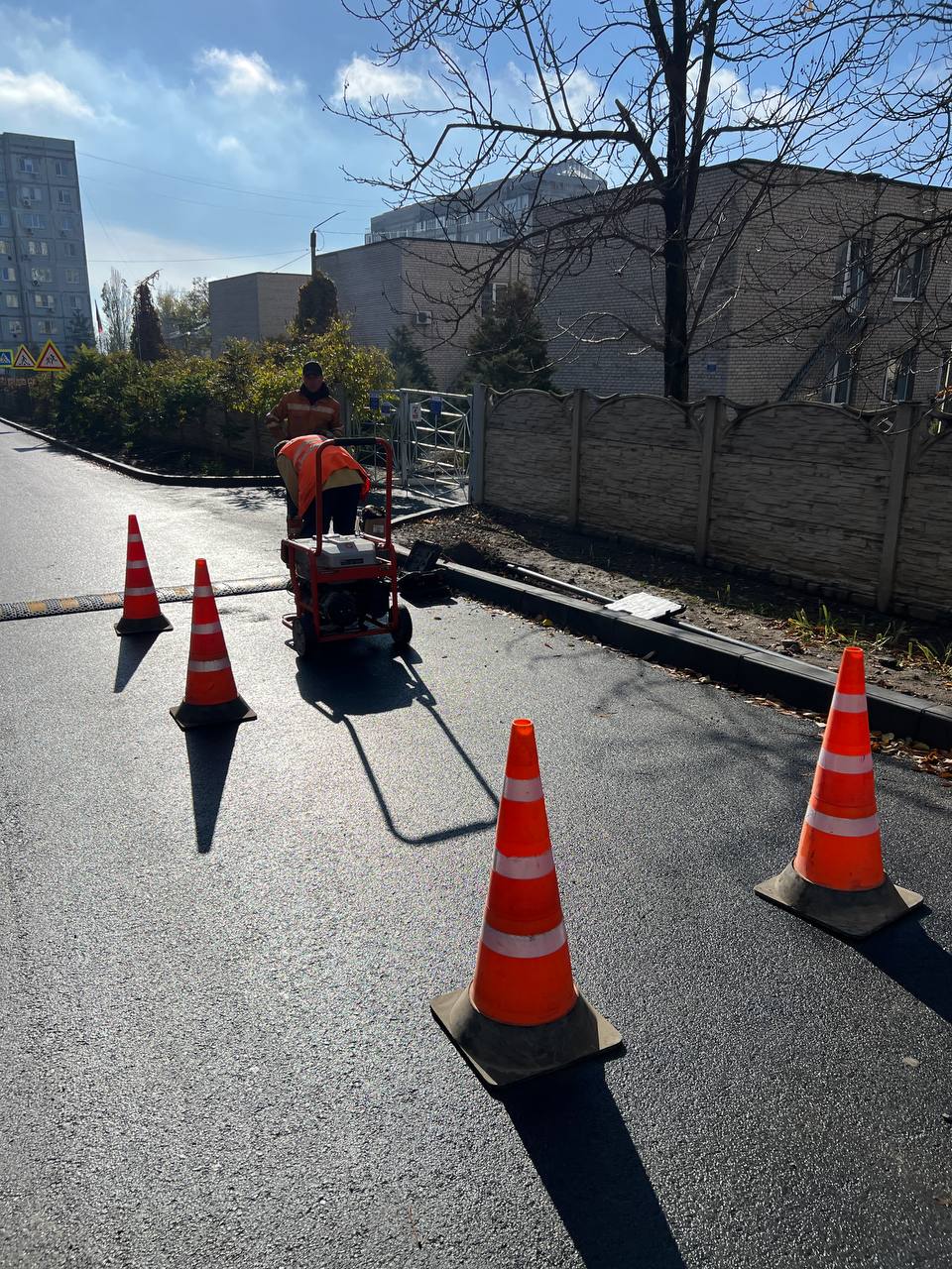 В целях повышения безопасности на дорогах вблизи образовательных учреждений специалисты МУП «Дорожно-эксплуатационное управление» завершили работы по установке искусственных неровностей и соответствующих предупреждающих... В целях повышения безопасности на дорогах вблизи образовательных учреждений специалисты МУП «Дорожно-эксплуатационное управление» завершили работы по установке искусственных неровностей и соответствующих предупреждающих...