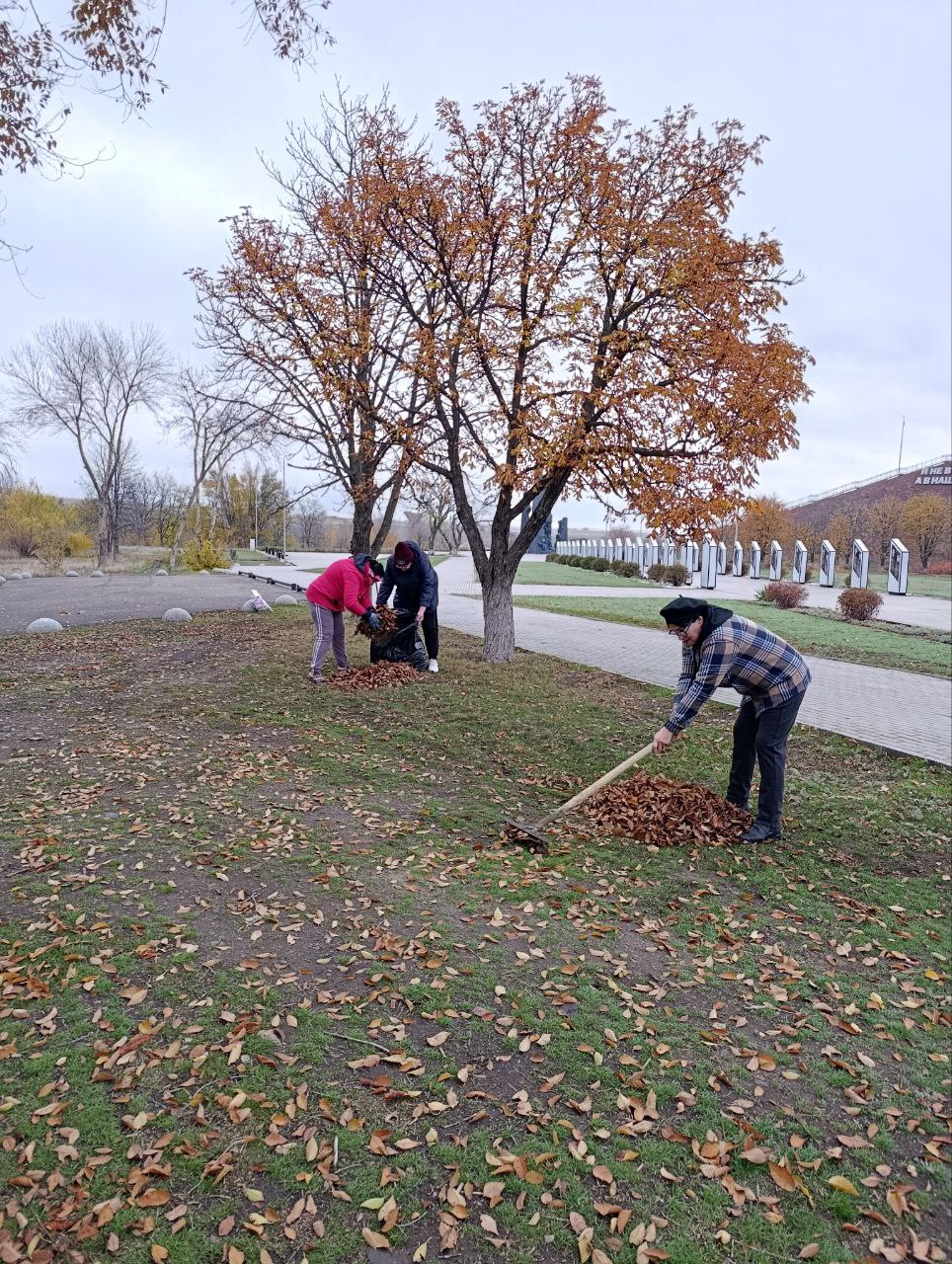 В преддверии Дня народного единства, 31 октября и 1 ноября, на территории Краснодонского муниципального округа пройдет общемуниципальный субботник В преддверии Дня народного единства, 31 октября и 1 ноября, на территории Краснодонского муниципального округа пройдет общемуниципальный субботник